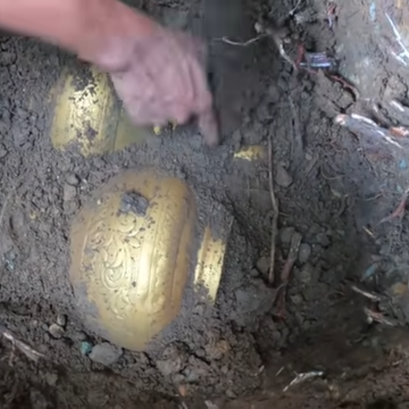 En fILIPINAS se encontraron y excavaron 3 bóvedas gigantes llenas de oro y plata.
